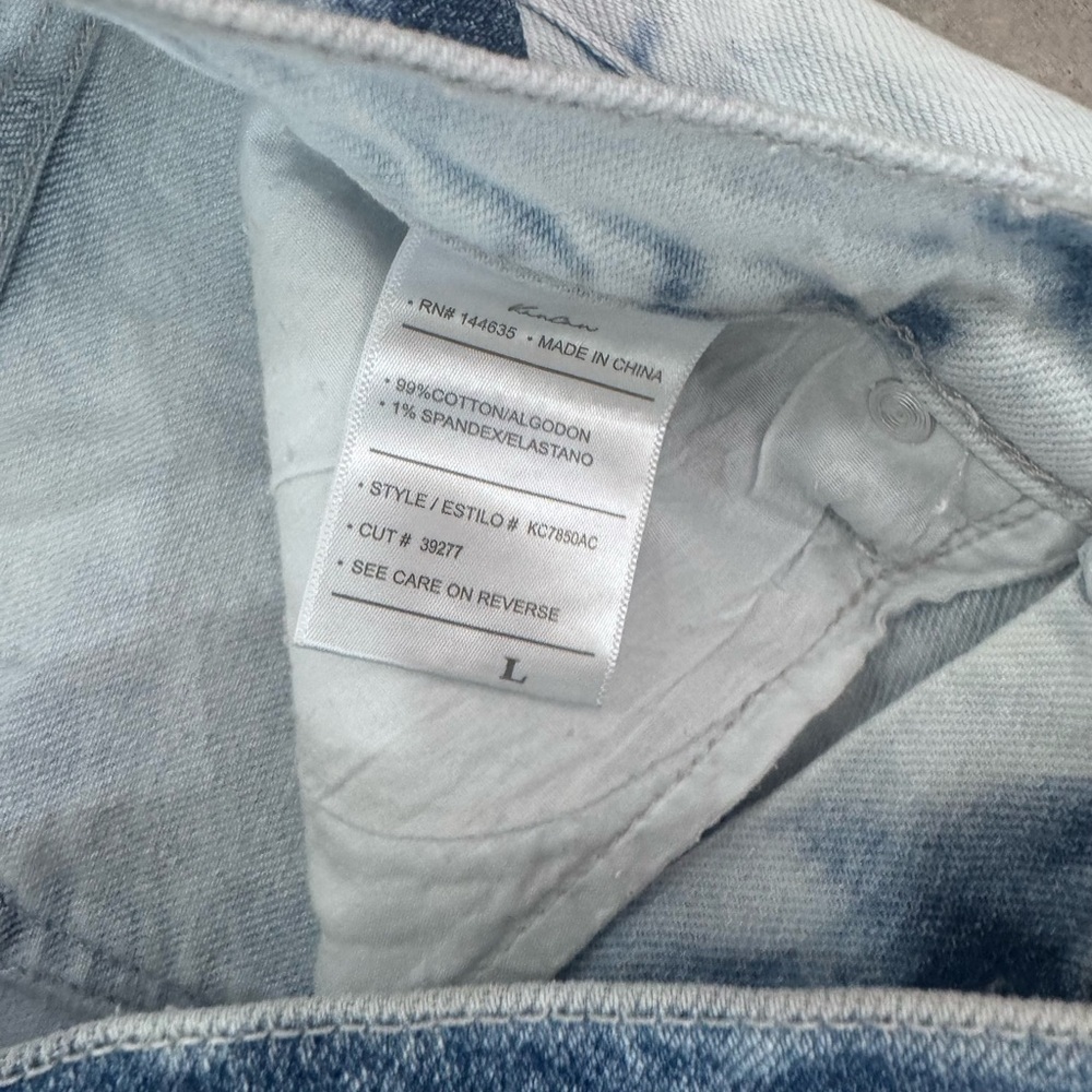 NWT KANCAN bleached shorts - Picture 6 of 7